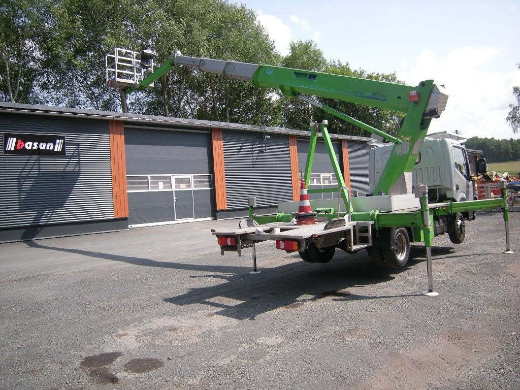 Nissan NT400 Cabstar mit Palfinger P210BK, 21m - Camión con plataforma elevadora: foto 2 Nissan NT400 Cabstar mit Palfinger P210BK, 21m - Camión con plataforma elevadora: foto 2