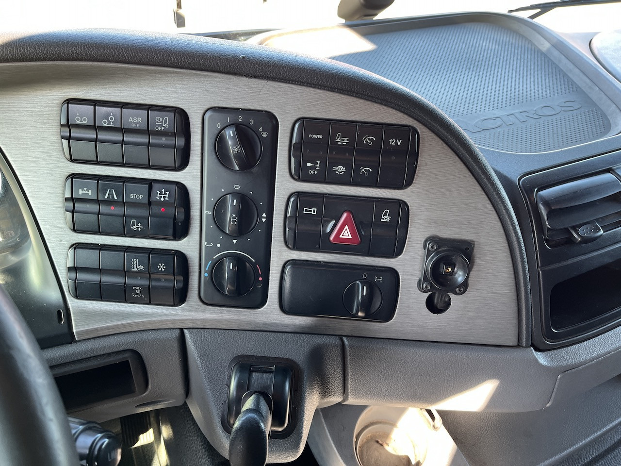 Mercedes-Benz 2541 6x2 Atlas 135.2E Pritsche 8,20 m Ausziehbar - Camión lona, Camión grúa: foto 3 Mercedes-Benz 2541 6x2 Atlas 135.2E Pritsche 8,20 m Ausziehbar - Camión lona, Camión grúa: foto 3