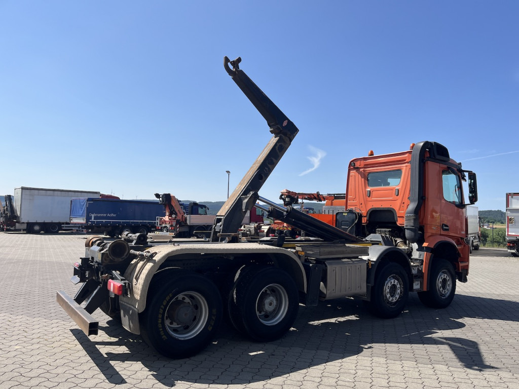 Mercedes-Benz Arocs 3251 8x4 Meiller 30 t Haken - Camión multibasculante: foto 3 Mercedes-Benz Arocs 3251 8x4 Meiller 30 t Haken - Camión multibasculante: foto 3