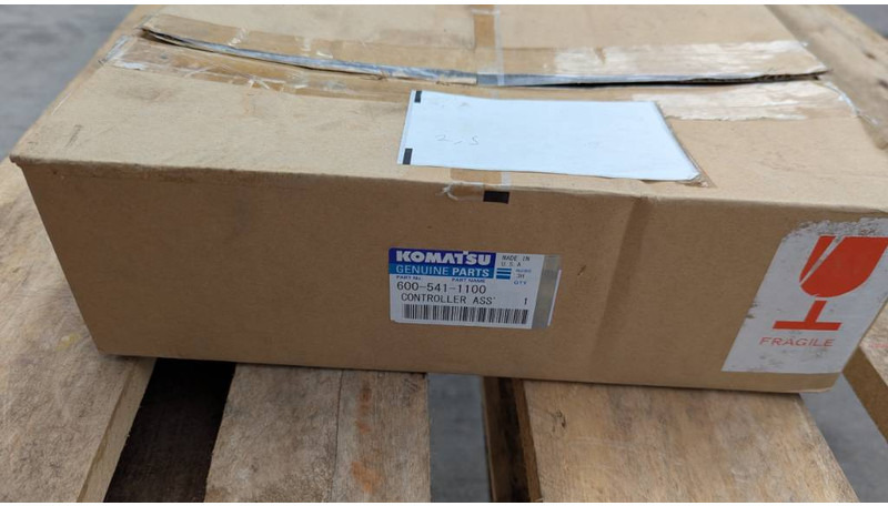 Komatsu PC490LC-11 CONTROLLER ASSY 600-541-1100 - Sistema eléctrico para Maquinaria de construcción: foto 2 Komatsu PC490LC-11 CONTROLLER ASSY 600-541-1100 - Sistema eléctrico para Maquinaria de construcción: foto 2