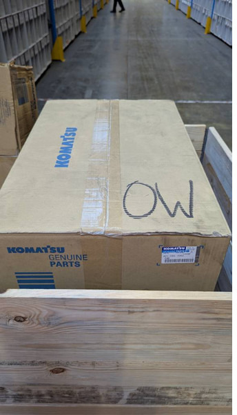 Komatsu WA475-10 - HYDRAULIC PUMP 421-S95-7060 - Cargadora de ruedas: foto 1 Komatsu WA475-10 - HYDRAULIC PUMP 421-S95-7060 - Cargadora de ruedas: foto 1