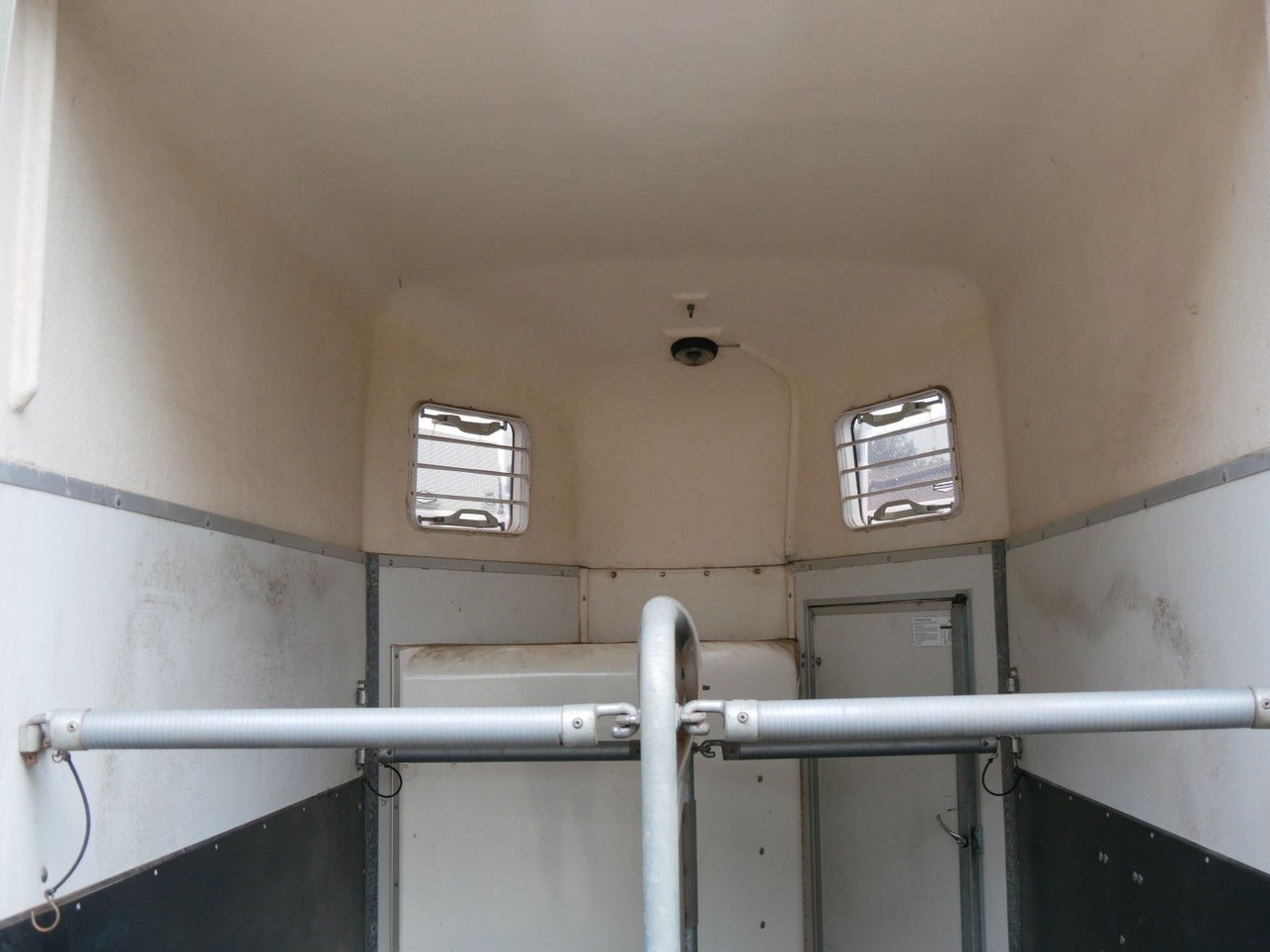 Böckmann Duo mit Sattelkammer - Remolque transporte de ganado: foto 5 Böckmann Duo mit Sattelkammer - Remolque transporte de ganado: foto 5