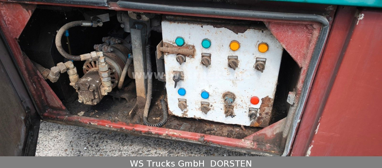 Remolque transporte de ganado Menke-Janzen Menke 2 Stock  Vollalu 8 m Hubdach Viehanhänger: foto 14