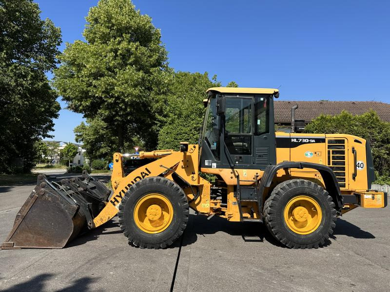 Hyundai HL730-9A 4X4 Radlader Mulch-/Klappschaufel KLIMA A HL730-9A 4X4 Radlader Mulch-/Klappschaufel KLIMA A/C - Cargadora de ruedas: foto 1 Hyundai HL730-9A 4X4 Radlader Mulch-/Klappschaufel KLIMA A HL730-9A 4X4 Radlader Mulch-/Klappschaufel KLIMA A/C - Cargadora de ruedas: foto 1