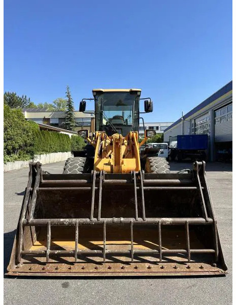 Hyundai HL730-9A 4X4 Radlader Mulch-/Klappschaufel KLIMA A HL730-9A 4X4 Radlader Mulch-/Klappschaufel KLIMA A/C - Cargadora de ruedas: foto 3 Hyundai HL730-9A 4X4 Radlader Mulch-/Klappschaufel KLIMA A HL730-9A 4X4 Radlader Mulch-/Klappschaufel KLIMA A/C - Cargadora de ruedas: foto 3
