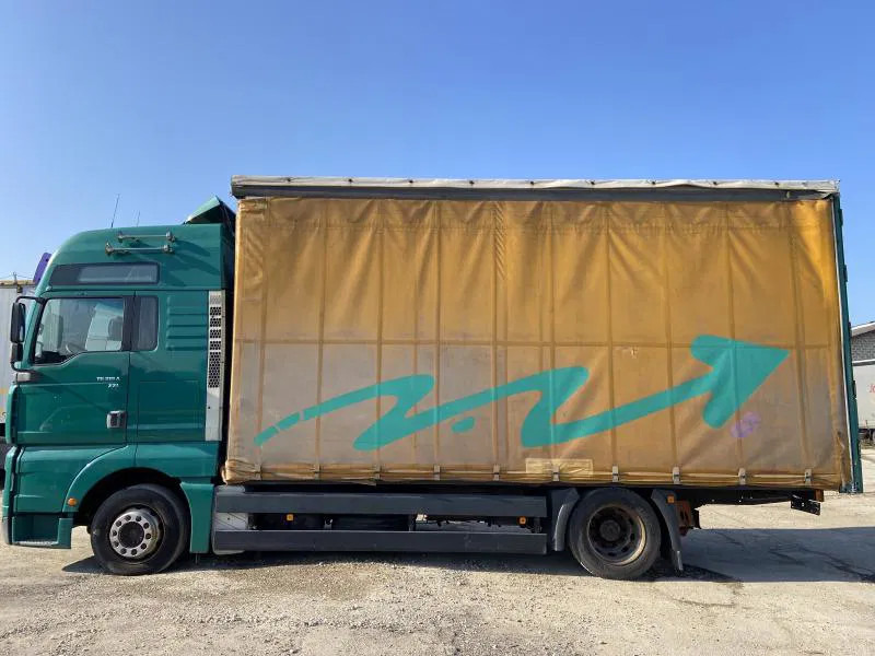 MAN TGA 18.310 BL XXL Jumbo Pritsche Schiebepl. - Camión caja cerrada: foto 4 MAN TGA 18.310 BL XXL Jumbo Pritsche Schiebepl. - Camión caja cerrada: foto 4