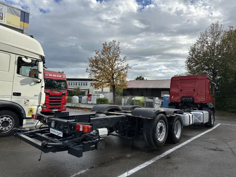 Mercedes-Benz 2532 LL 6x2 LANGES Fahrgestell Intarder Lenkachse 2532 LL 6x2 LANGES Fahrgestell Intarder Lenkachse 2532 LL 6x2 LANGES Fahrgeste - Camión chasis: foto 5 Mercedes-Benz 2532 LL 6x2 LANGES Fahrgestell Intarder Lenkachse 2532 LL 6x2 LANGES Fahrgestell Intarder Lenkachse 2532 LL 6x2 LANGES Fahrgeste - Camión chasis: foto 5