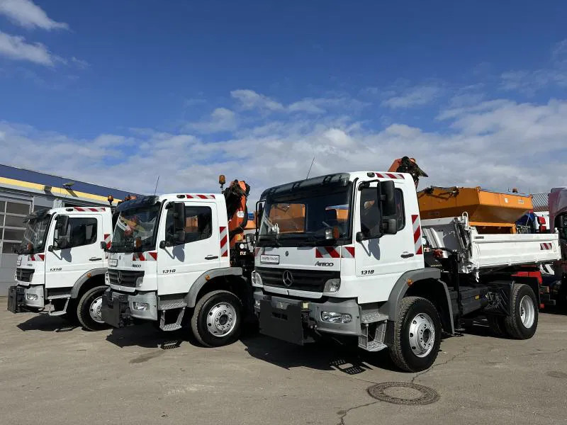 Mercedes-Benz Atego 1318 5 x AK Allrad Kran Palfinger 7001 - Camión volquete, Camión grúa: foto 3 Mercedes-Benz Atego 1318 5 x AK Allrad Kran Palfinger 7001 - Camión volquete, Camión grúa: foto 3