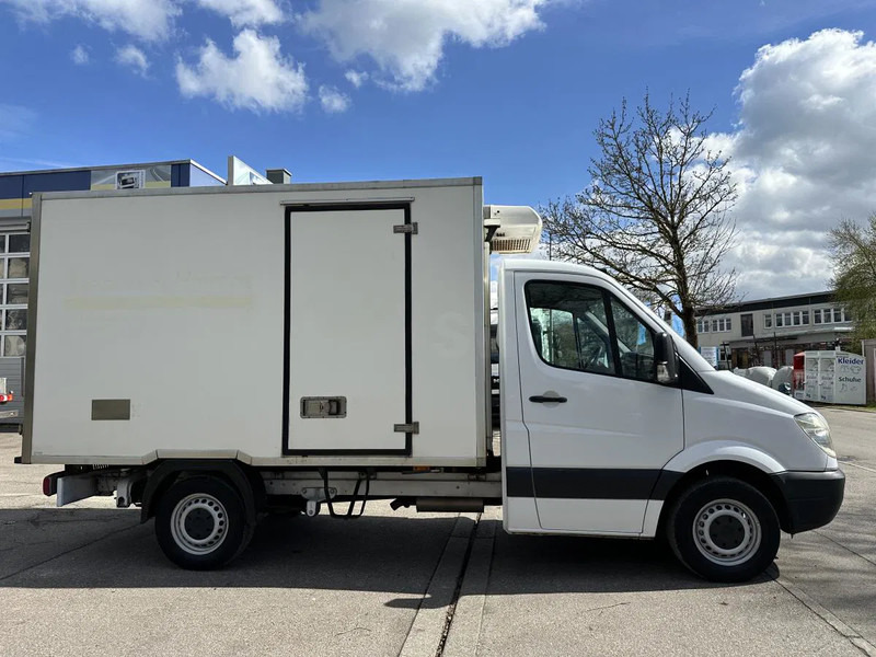 Mercedes-Benz Sprinter 315 CDI Kühlfahrzeug TK V 300 D+E Seitentüre - Furgoneta frigorifica: foto 3 Mercedes-Benz Sprinter 315 CDI Kühlfahrzeug TK V 300 D+E Seitentüre - Furgoneta frigorifica: foto 3