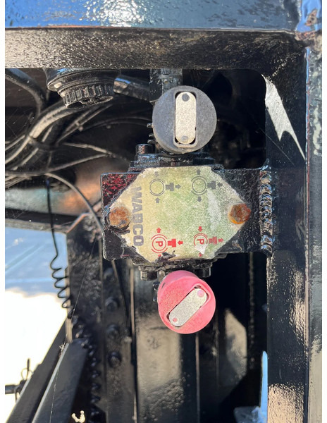 Semirremolque Goldhofer STZ -TL 3 -33/80 3-Achs TL 3x Lenk Rampen TÜV NEU! STZ -TL 3 -33/80 3-Achs TL 3x Lenk Rampen TÜV NEU!: foto 20 Semirremolque Goldhofer STZ -TL 3 -33/80 3-Achs TL 3x Lenk Rampen TÜV NEU! STZ -TL 3 -33/80 3-Achs TL 3x Lenk Rampen TÜV NEU!: foto 20