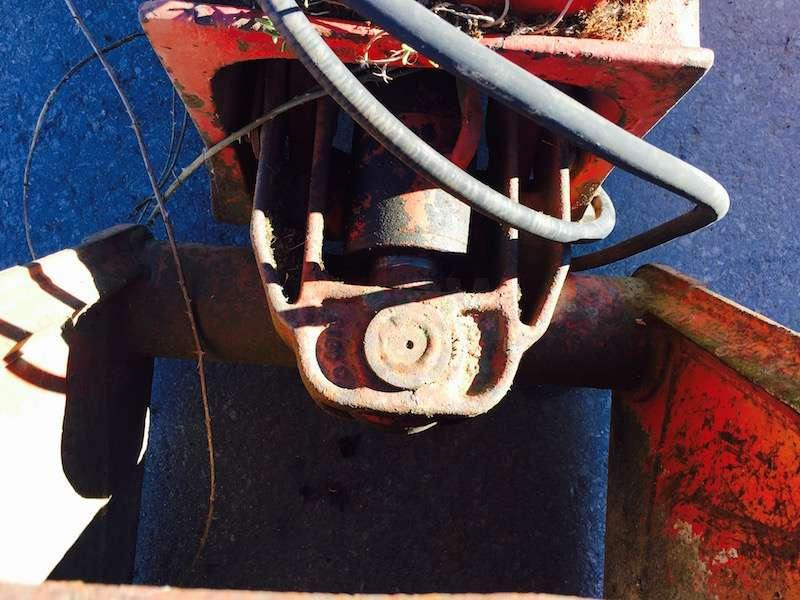 Camion avec rotator - coquilles 500mm reprise - ouverture 1500mm - Pinza de manipulación: foto 3 Camion avec rotator - coquilles 500mm reprise - ouverture 1500mm - Pinza de manipulación: foto 3