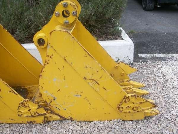 HYUNDAI R28-7 - 450MM - Cazo para excavadora: foto 2 HYUNDAI R28-7 - 450MM - Cazo para excavadora: foto 2