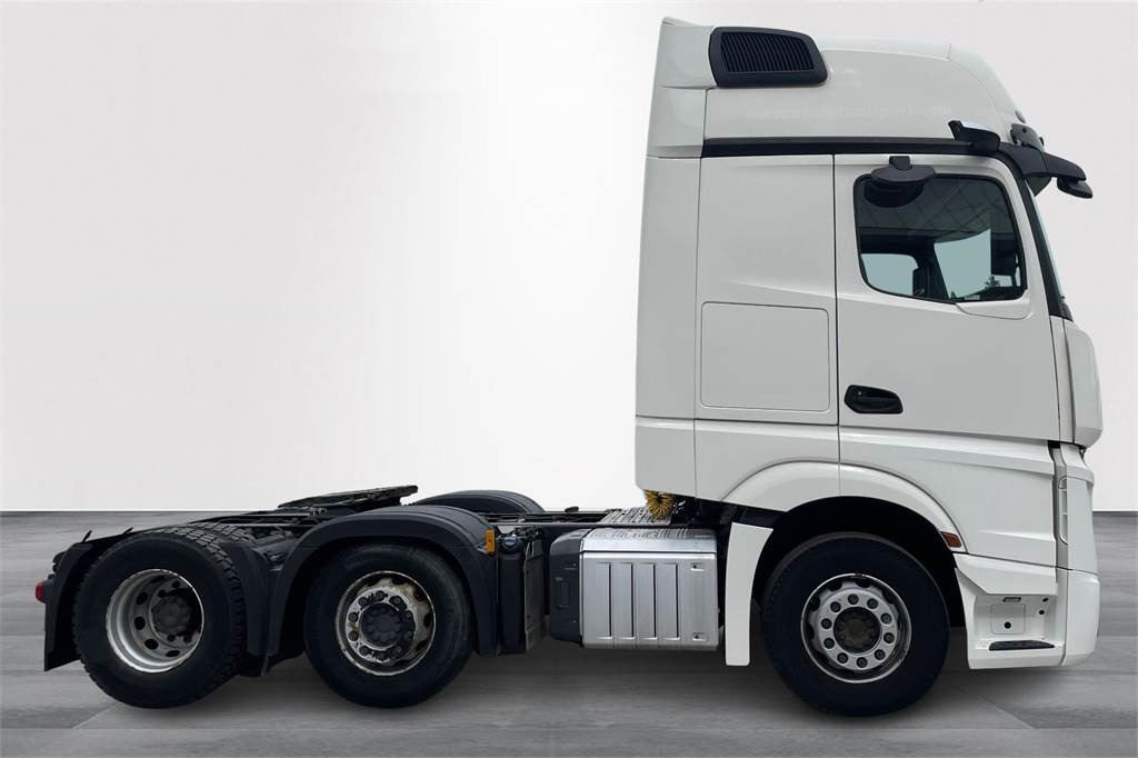 Mercedes-Benz ACTROS 2551LS 6x2/4 Väliteli - Cabeza tractora: foto 2 Mercedes-Benz ACTROS 2551LS 6x2/4 Väliteli - Cabeza tractora: foto 2