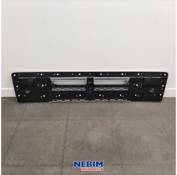 Volvo Volvo - 84033230 - Frontgrille FH16 - Piezas de recambio para Camión: foto 2 Volvo Volvo - 84033230 - Frontgrille FH16 - Piezas de recambio para Camión: foto 2
