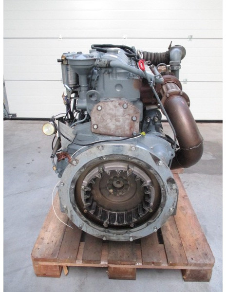 MAN D2866-LE102 USED - Maquinaria de construcción: foto 3 MAN D2866-LE102 USED - Maquinaria de construcción: foto 3