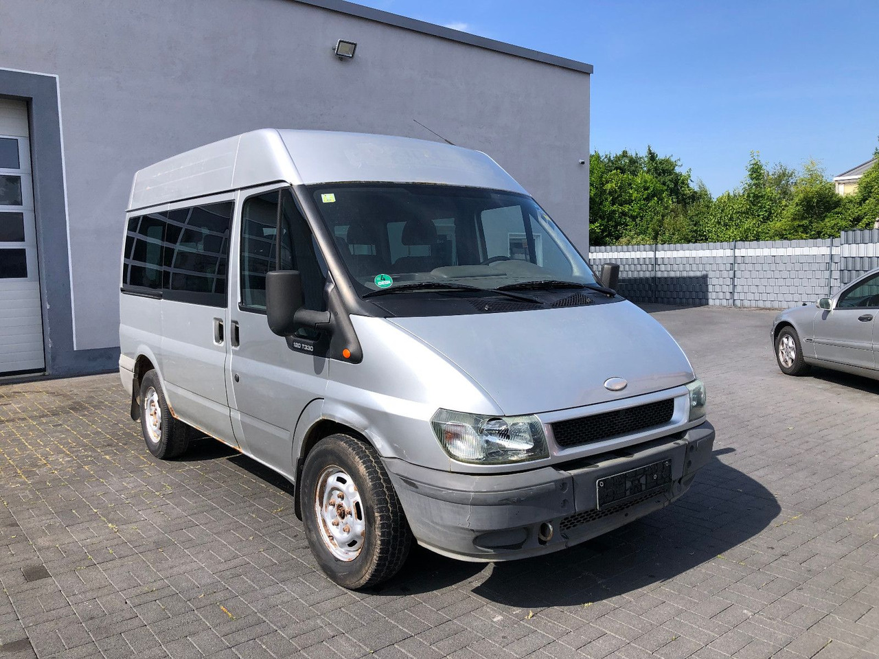 Ford Transit 2.4 TDi, Heckantrieb, 8-Sitzer, Klima - Furgoneta de pasajeros: foto 3 Ford Transit 2.4 TDi, Heckantrieb, 8-Sitzer, Klima - Furgoneta de pasajeros: foto 3