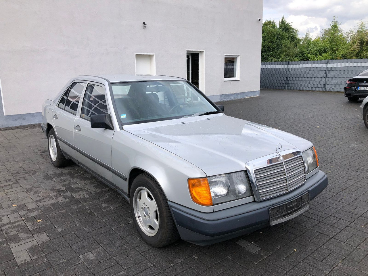 Mercedes-Benz W124 E 260 - Sedan: foto 3 Mercedes-Benz W124 E 260 - Sedan: foto 3