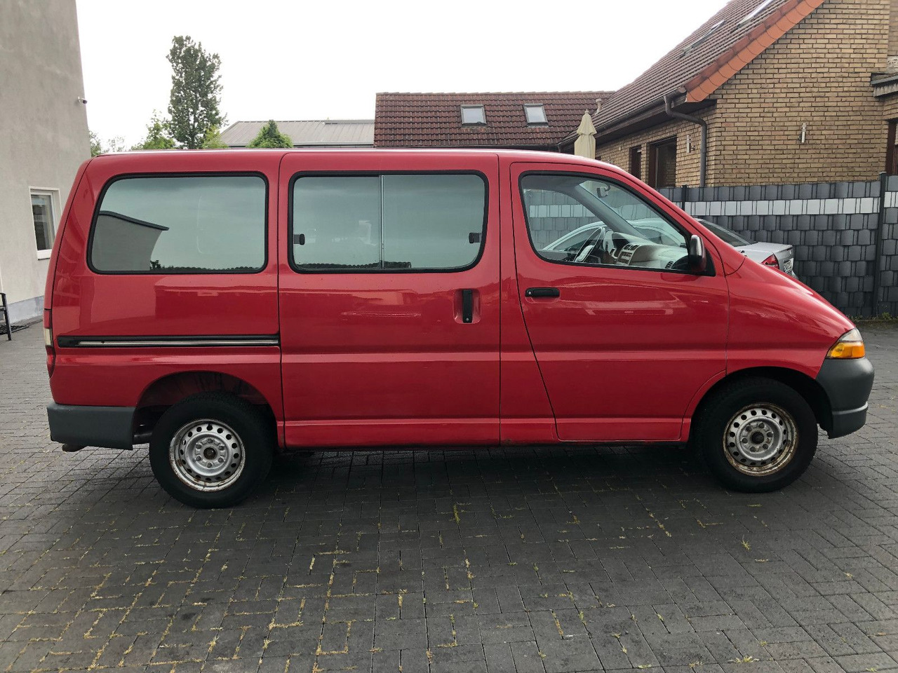 Toyota Hiace 2.7 i Benziner, 9-Sitzer, 1. Hand - Furgoneta de pasajeros: foto 5 Toyota Hiace 2.7 i Benziner, 9-Sitzer, 1. Hand - Furgoneta de pasajeros: foto 5