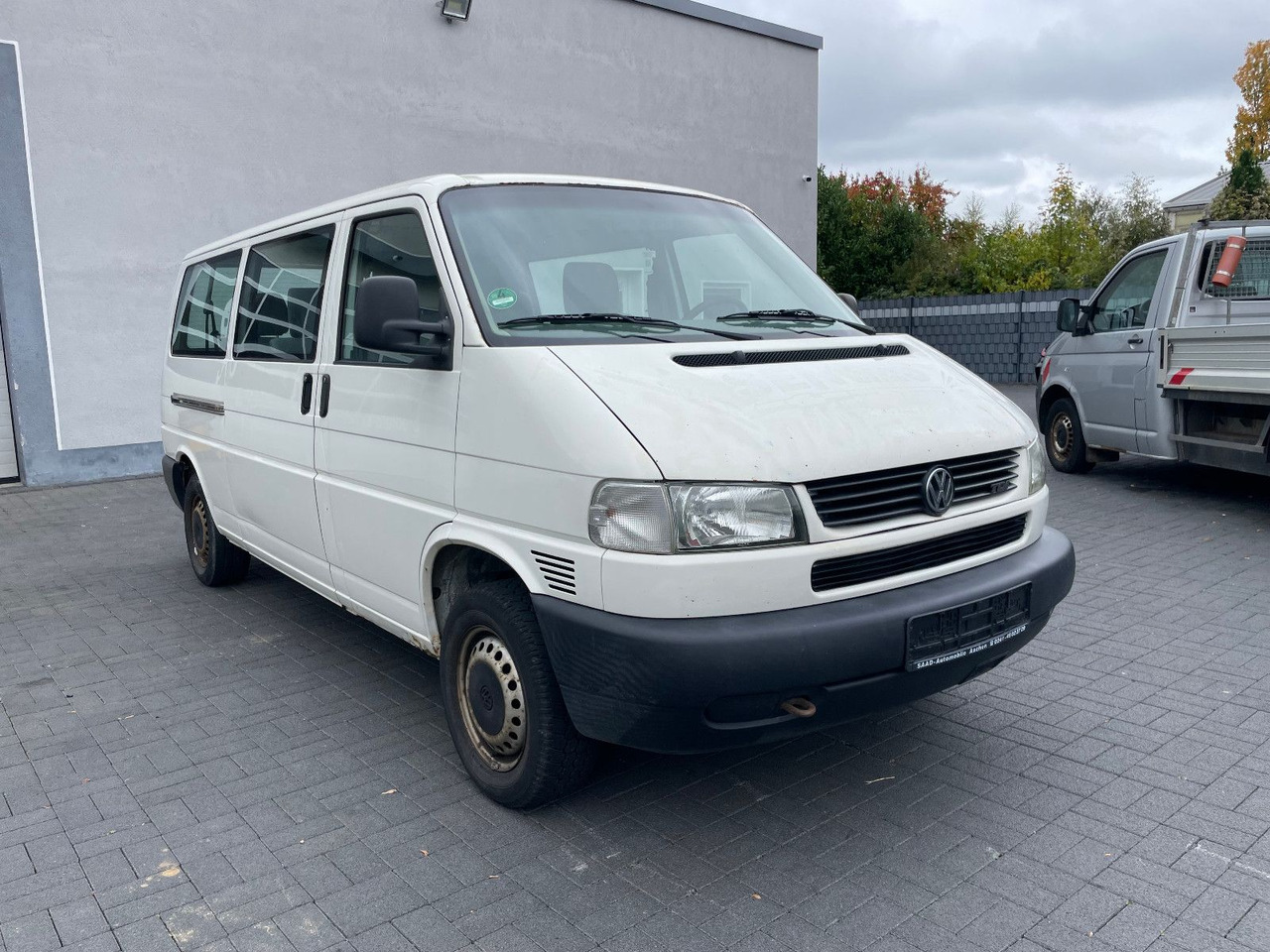 Volkswagen T4 Caravelle 2,5 TDI 75kW syncro lang, 9-Sitzer - Furgoneta de pasajeros: foto 1 Volkswagen T4 Caravelle 2,5 TDI 75kW syncro lang, 9-Sitzer - Furgoneta de pasajeros: foto 1