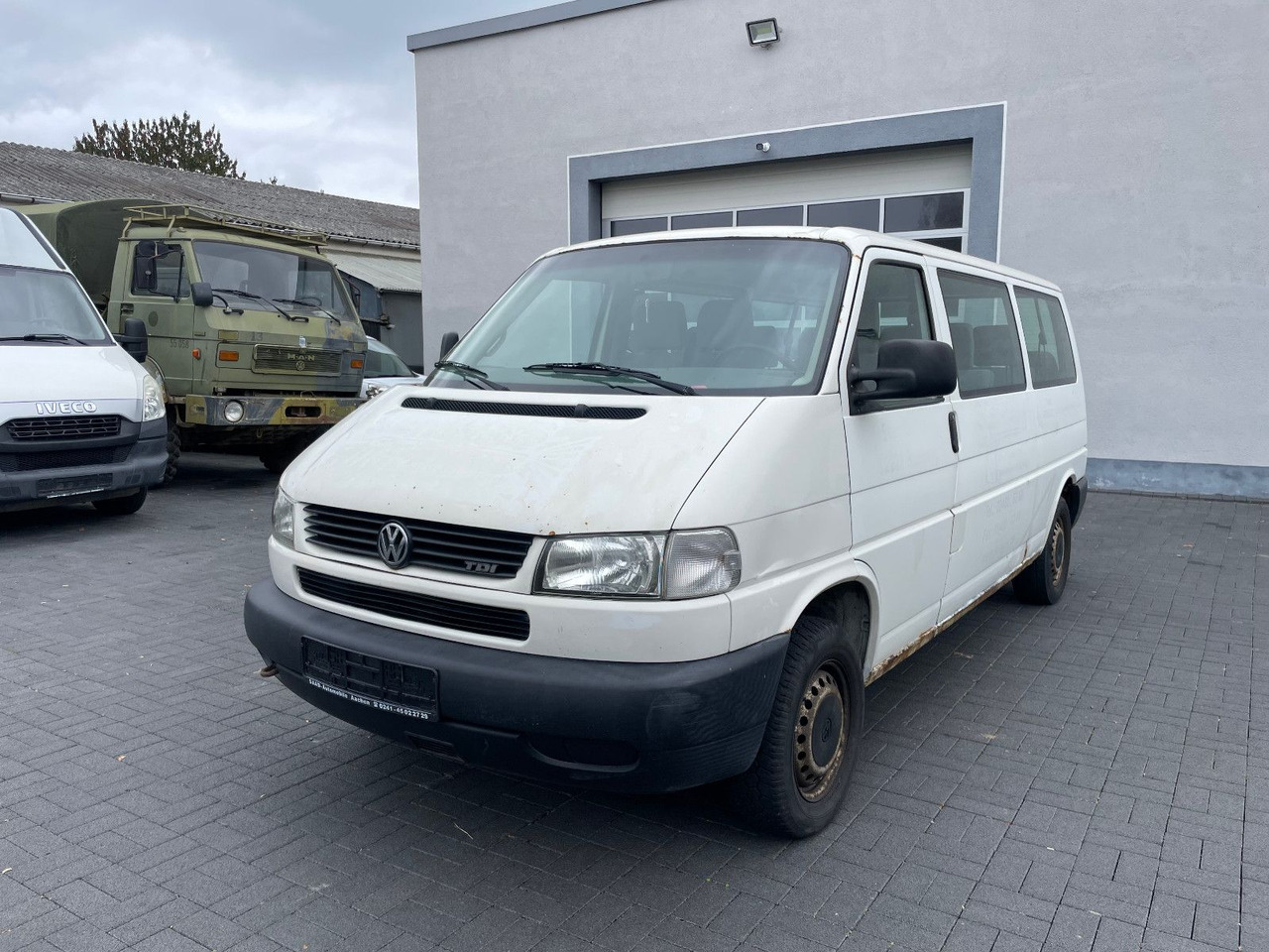 Volkswagen T4 Caravelle 2,5 TDI 75kW syncro lang, 9-Sitzer - Furgoneta de pasajeros: foto 3 Volkswagen T4 Caravelle 2,5 TDI 75kW syncro lang, 9-Sitzer - Furgoneta de pasajeros: foto 3