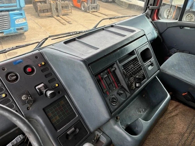 Leasing de DAF 95.360 ATI SPACECAB (DUTCH TRUCK) (EURO 2 / ZF16 MANUAL GEARBOX / ABS BRAKE SYSTEM) DAF 95.360 ATI SPACECAB (DUTCH TRUCK) (EURO 2 / ZF16 MANUAL GEARBOX / ABS BRAKE SYSTEM): foto 8