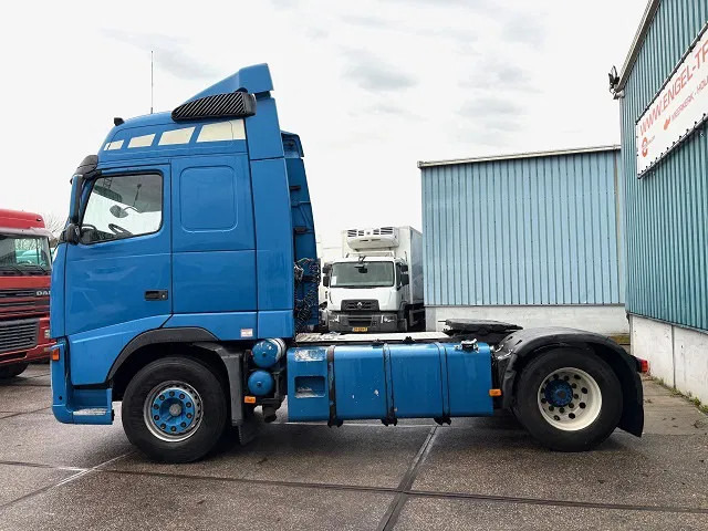 Cabeza tractora Volvo FH 400 GLOBETROTTER (VIN: 7B446149 / I-SHIFT / ADR-VLG / AIRCONDITIONING / COMPLETE SPOILERSET ON CABIN): foto 5 Cabeza tractora Volvo FH 400 GLOBETROTTER (VIN: 7B446149 / I-SHIFT / ADR-VLG / AIRCONDITIONING / COMPLETE SPOILERSET ON CABIN): foto 5