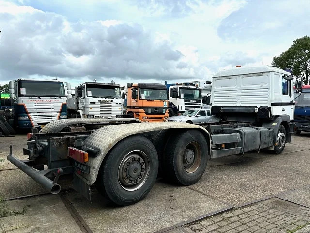 MAN 26.414 FNL-T (6-CILINDERHEADS) 6x4 CHASSIS (EURO 2 / ZF16 MANUAL GEARBOX / REDUCTION AXLES) - Camión chasis: foto 3 MAN 26.414 FNL-T (6-CILINDERHEADS) 6x4 CHASSIS (EURO 2 / ZF16 MANUAL GEARBOX / REDUCTION AXLES) - Camión chasis: foto 3