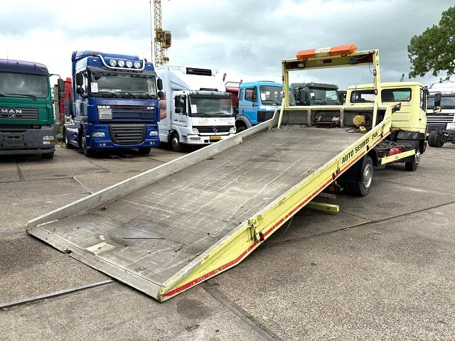 Mercedes-Benz LK 817 AUTO TRANSPORTER (6-CILINDER / FULL STEEL SUSPENSION / MANUAL GEARBOX / WINCH / ETC.) - Camión portavehículos: foto 4 Mercedes-Benz LK 817 AUTO TRANSPORTER (6-CILINDER / FULL STEEL SUSPENSION / MANUAL GEARBOX / WINCH / ETC.) - Camión portavehículos: foto 4