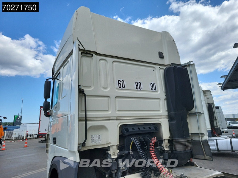 DAF XF 530 4X2 BROKEN ENGINE! Retarder Standklima ACC Euro 6 - Cabeza tractora: foto 5 DAF XF 530 4X2 BROKEN ENGINE! Retarder Standklima ACC Euro 6 - Cabeza tractora: foto 5