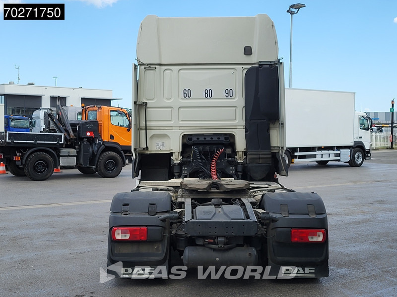 DAF XF 530 4X2 BROKEN ENGINE! Retarder Standklima ACC Euro 6 - Cabeza tractora: foto 3 DAF XF 530 4X2 BROKEN ENGINE! Retarder Standklima ACC Euro 6 - Cabeza tractora: foto 3