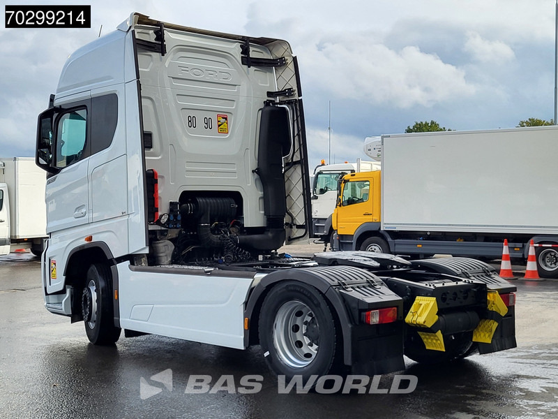 Ford F-Max 500 F-Max 4X2 Retarder 2xTanks Navi Standklima Euro 6 - Cabeza tractora: foto 2 Ford F-Max 500 F-Max 4X2 Retarder 2xTanks Navi Standklima Euro 6 - Cabeza tractora: foto 2