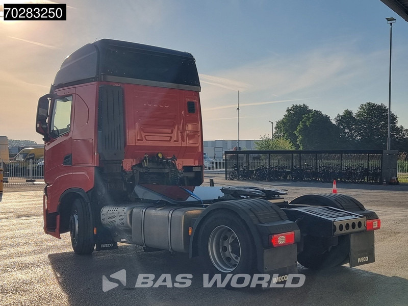 Iveco S-Way 490 4X2 DAMAGED! chassis bent 2x Tanks LED Navi Euro 6 - Cabeza tractora: foto 2 Iveco S-Way 490 4X2 DAMAGED! chassis bent 2x Tanks LED Navi Euro 6 - Cabeza tractora: foto 2