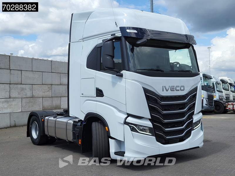 Iveco S-Way 580 4X2 NEW! 2x Tanks Navi ACC Standklima - Cabeza tractora: foto 3 Iveco S-Way 580 4X2 NEW! 2x Tanks Navi ACC Standklima - Cabeza tractora: foto 3