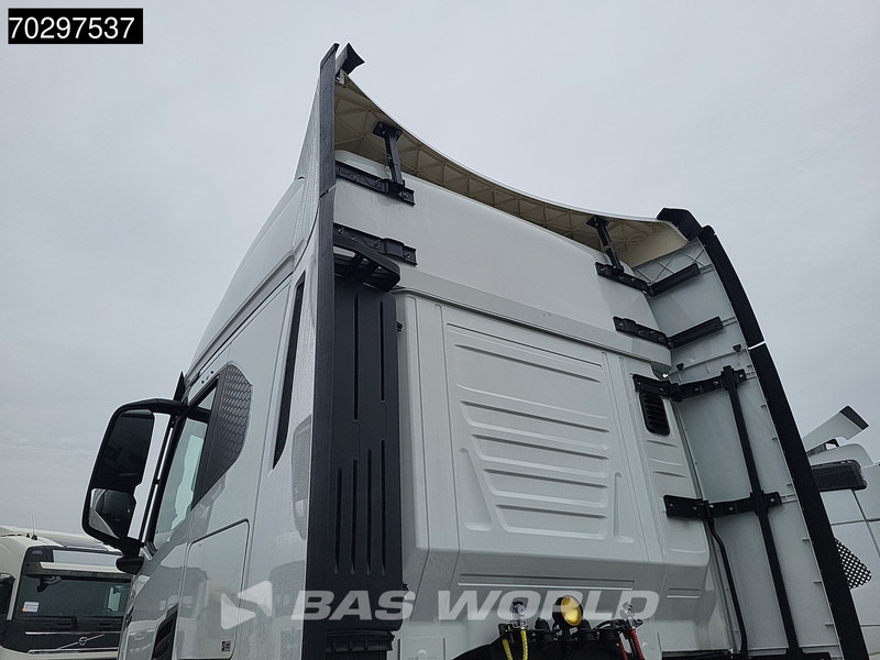Iveco S-Way 580 4X2 NEW! 2x Tanks Standklima Navi ACC LED Euro 6 - Cabeza tractora: foto 5 Iveco S-Way 580 4X2 NEW! 2x Tanks Standklima Navi ACC LED Euro 6 - Cabeza tractora: foto 5