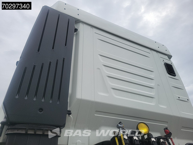 Iveco X-Way 500 4X2 NEW! Retarder Big-Axle Standklima MirrorCam Navi LED ACC Euro 6 - Cabeza tractora: foto 5 Iveco X-Way 500 4X2 NEW! Retarder Big-Axle Standklima MirrorCam Navi LED ACC Euro 6 - Cabeza tractora: foto 5