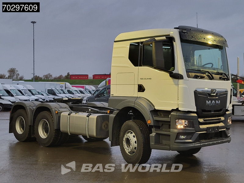 MAN TGS 33.440 6X4 NEW! TN Manual Full-Steel Big-Axle Drumbrakes Euro 2 - Cabeza tractora: foto 3 MAN TGS 33.440 6X4 NEW! TN Manual Full-Steel Big-Axle Drumbrakes Euro 2 - Cabeza tractora: foto 3