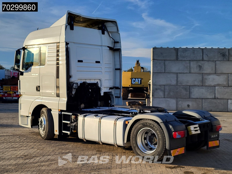 MAN TGX 18.460 4X2 XLX Retarder 2x Tanks - Cabeza tractora: foto 2 MAN TGX 18.460 4X2 XLX Retarder 2x Tanks - Cabeza tractora: foto 2