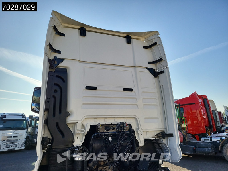 MAN TGX 18.470 4X2 Mega GX Retarder ACC 2x Tanks Euro 6 - Cabeza tractora: foto 5 MAN TGX 18.470 4X2 Mega GX Retarder ACC 2x Tanks Euro 6 - Cabeza tractora: foto 5