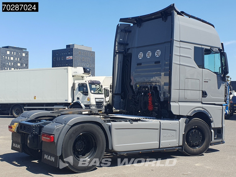 MAN TGX 18.520 4X2 Individual Lion S! GX Retarder Full-Air 2x Tanks Navi LED ACC Euro 6 - Cabeza tractora: foto 5 MAN TGX 18.520 4X2 Individual Lion S! GX Retarder Full-Air 2x Tanks Navi LED ACC Euro 6 - Cabeza tractora: foto 5