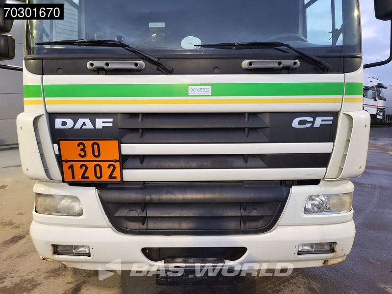 Camión cisterna para transporte de combustible DAF CF75.310 4X2 13500 Lohr tanker 2 compartments ADR Manual Euro 3: foto 18 Camión cisterna para transporte de combustible DAF CF75.310 4X2 13500 Lohr tanker 2 compartments ADR Manual Euro 3: foto 18