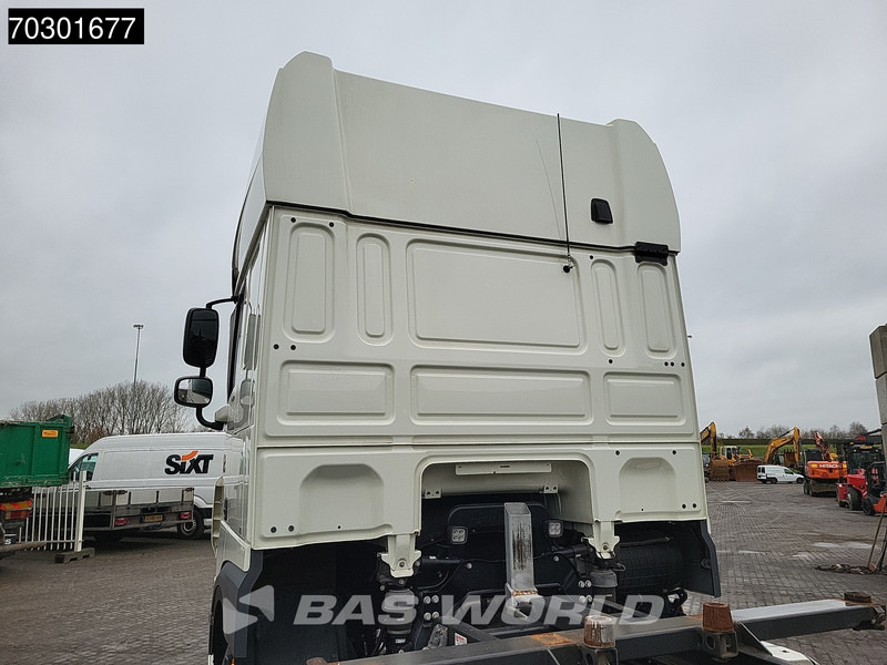DAF XF 480 6X2 FAN Lift + Steering Axle Retarder Full Air - Camión portacontenedore/ Intercambiable: foto 5 DAF XF 480 6X2 FAN Lift + Steering Axle Retarder Full Air - Camión portacontenedore/ Intercambiable: foto 5