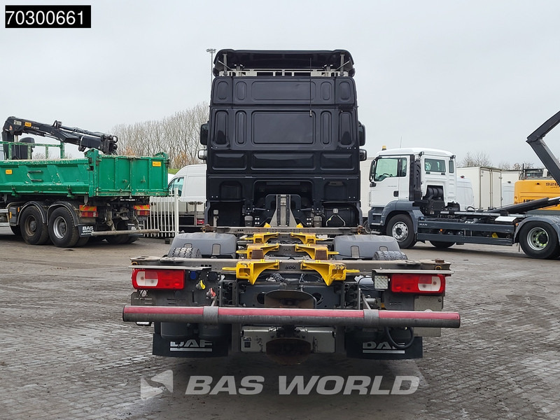 DAF XF 480 XF 6X2 Full Air Retarder Automatic Lift Axle Euro 6 - Camión portacontenedore/ Intercambiable: foto 3 DAF XF 480 XF 6X2 Full Air Retarder Automatic Lift Axle Euro 6 - Camión portacontenedore/ Intercambiable: foto 3