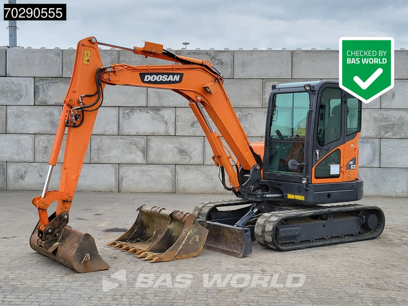 Doosan DX63-3 3 BUCKETS - A/C - Miniexcavadora: foto 1 Doosan DX63-3 3 BUCKETS - A/C - Miniexcavadora: foto 1
