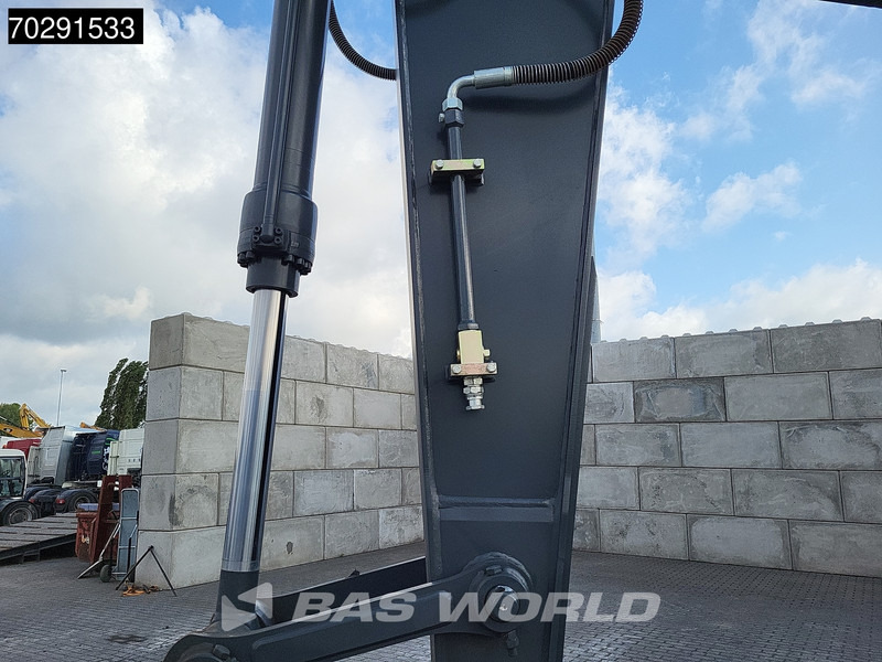 Excavadora de cadenas nuevo Hyundai R215 L: foto 15 Excavadora de cadenas nuevo Hyundai R215 L: foto 15