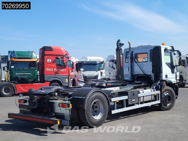 Iveco Eurocargo 180E320 4X2 NEW! 14tons Hiab Multilift ULT14S51 ACC Euro 6 - Camión multibasculante: foto 5 Iveco Eurocargo 180E320 4X2 NEW! 14tons Hiab Multilift ULT14S51 ACC Euro 6 - Camión multibasculante: foto 5