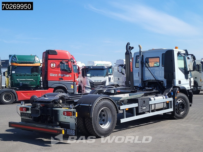 Iveco Eurocargo 180E320 4X2 NEW! 14tons Hiab Multilift ULT14S51 ACC Euro 6 - Camión multibasculante: foto 5 Iveco Eurocargo 180E320 4X2 NEW! 14tons Hiab Multilift ULT14S51 ACC Euro 6 - Camión multibasculante: foto 5