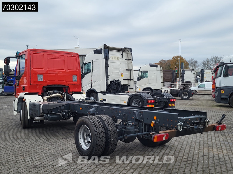 Iveco Eurocargo 180E320 4X2 NEW! 18T chassis 2017 production Euro 6 - Camión chasis: foto 2 Iveco Eurocargo 180E320 4X2 NEW! 18T chassis 2017 production Euro 6 - Camión chasis: foto 2