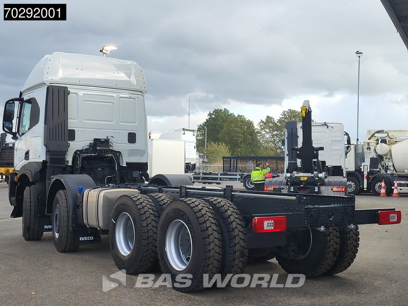 Iveco T-WAY 510 8X4 NEW! Retarder Big-Axle Steelsuspension LED Euro 6 - Camión chasis: foto 2 Iveco T-WAY 510 8X4 NEW! Retarder Big-Axle Steelsuspension LED Euro 6 - Camión chasis: foto 2