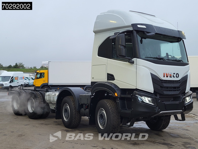 Iveco T-Way 510 8X4 NEW chassis! Retarder Big-Axle Steelsuspension LED Automatic Euro 6 - Camión chasis: foto 3 Iveco T-Way 510 8X4 NEW chassis! Retarder Big-Axle Steelsuspension LED Automatic Euro 6 - Camión chasis: foto 3