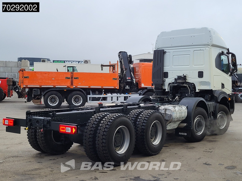 Iveco T-Way 510 8X4 NEW chassis! Retarder Big-Axle Steelsuspension LED Automatic Euro 6 - Camión chasis: foto 5 Iveco T-Way 510 8X4 NEW chassis! Retarder Big-Axle Steelsuspension LED Automatic Euro 6 - Camión chasis: foto 5